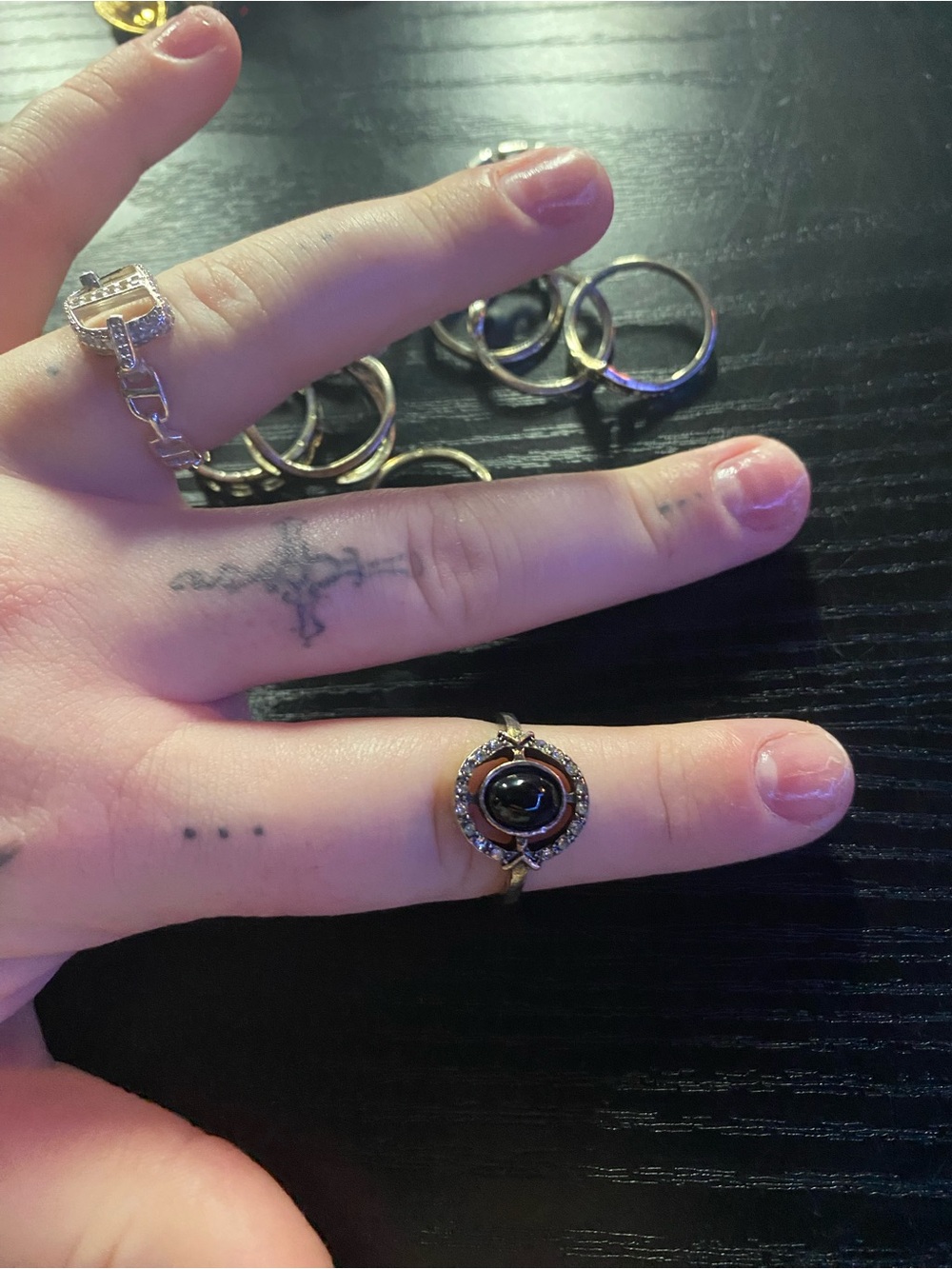 BUNDLE OF 10 VINTAGE RINGS - Picture 3 of 3